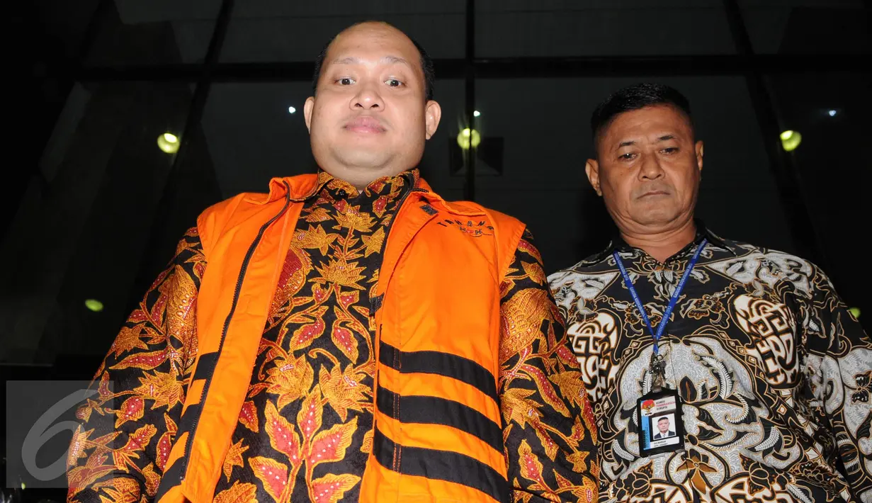 Bupati Banyuasin, Yan Anton Ferdian usai diperiksa KPK, Jakarta, Kamis (10/11). Yan diperiksa dalam kasus ijon proyek Pengadaan Barang dan Jasa (PBJ) untuk bantuan sekolah dan bansos bencana alam di Kabupaten Banyuasin. (Liputan6.com/Helmi Afandi)