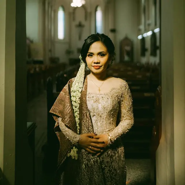 Diary Fimela: Berawal dari Kecintaan Terhadap Kain Indonesia, Cinintya Ciptakan Brand Kebaya Kirtas dengan Desainnya Sendiri