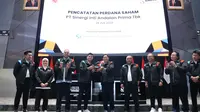 Pencatatan perdana saham PT Sinergi Inti Andalan Prima Tbk (INET), perusahaan tercatat ke-50 di Bursa Efek Indonesia (BEI) pada 2023, Senin (24/7/2023).