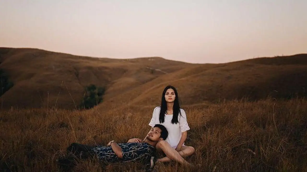 Petra Sihombing dan Firrina Sinatrya