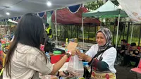 Sepak Bola Jadi Ladang Rezeki Bagi Puluhan Pedagang Lokal