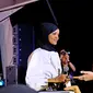 Special Show with Halima Aden di Jakarta Halal Things 2019 di Senayan City Jakarta, 7 Desember 2019. (Liputan6.com/Asnida Riani)