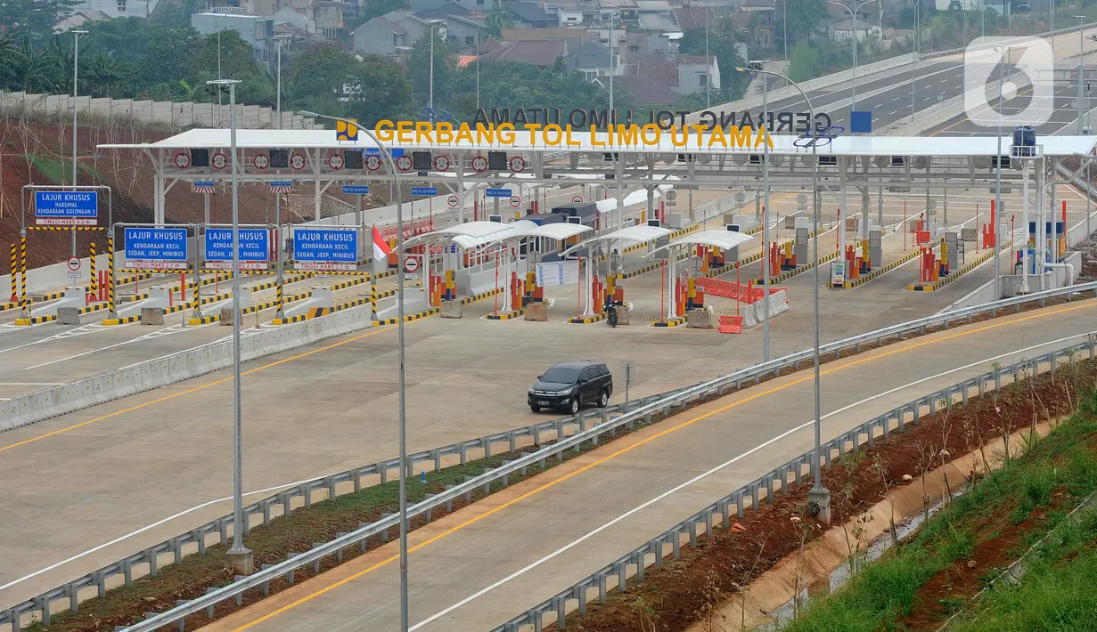 Saat ini, pengoperasian Tol Cijago Seksi 3B masih menunggu dikeluarkannya sertifikat laik operasi dari Ditjen Bina Marga Kementerian PUPR untuk kemudian nantinya dapat dioperasikan oleh Badan Usaha Jalan Tol (BUJT), yaitu PT Translingkar Kita Jaya. (merdeka.com/Arie Basuki)