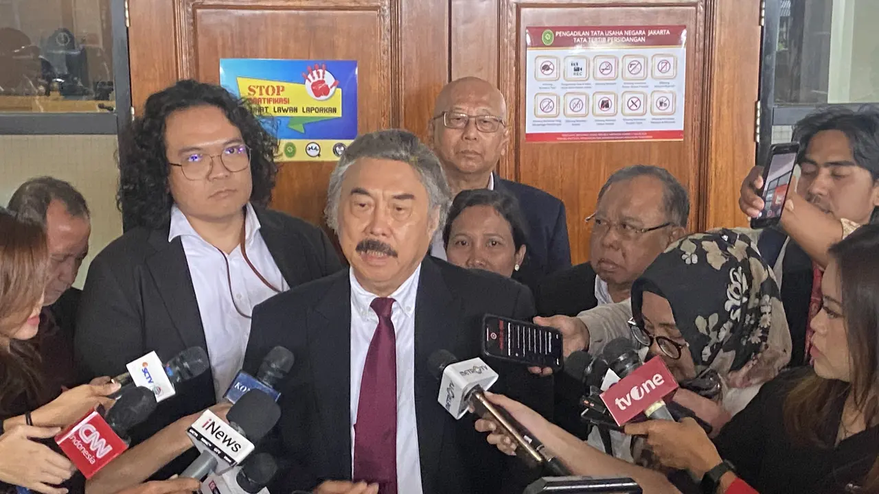 Ketua Tim Hukum PDIP Gayus Lumbuun