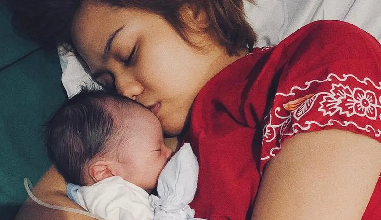 (Instagram/mythalestari)