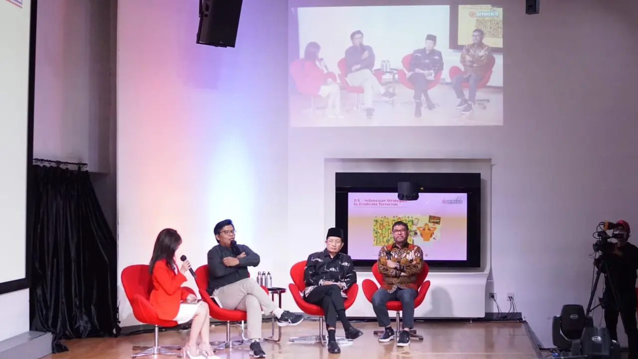 Badan Nasional Penanggulangan Terorisme (BNPT) Republik Indonesia bersama Kedutaan Amerika Serikat (US Embassy) menggelar forum diskusi publik bertajuk 'Joint Synergy to Eradicate Terrorism: Narasi Gen Z “Saring Sebelum Sharing” di pusat kebudayaan @amer