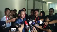 Ketua PB PRSI, Anindya Bakrie, memberikan keterangan pers setelah pembukaan Test Event Asian Games 2018 di Gelora Bung Karno Aquatic Stadium, Rabu (5/12/2017). (Bola.com/Budi Prasetyo Harsono)
