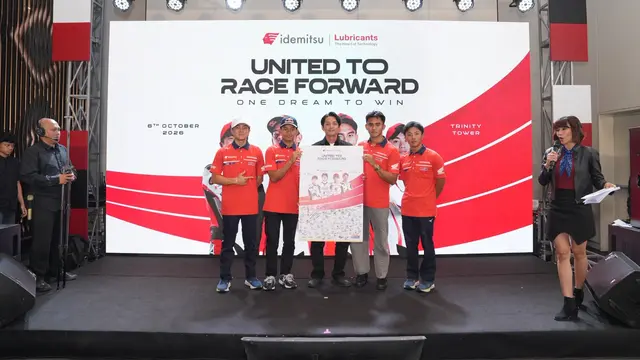 Mario Suryo Aji dan Veda Ega menemui penggemar di Jakarta jelang MotoGP Indonesia 2026