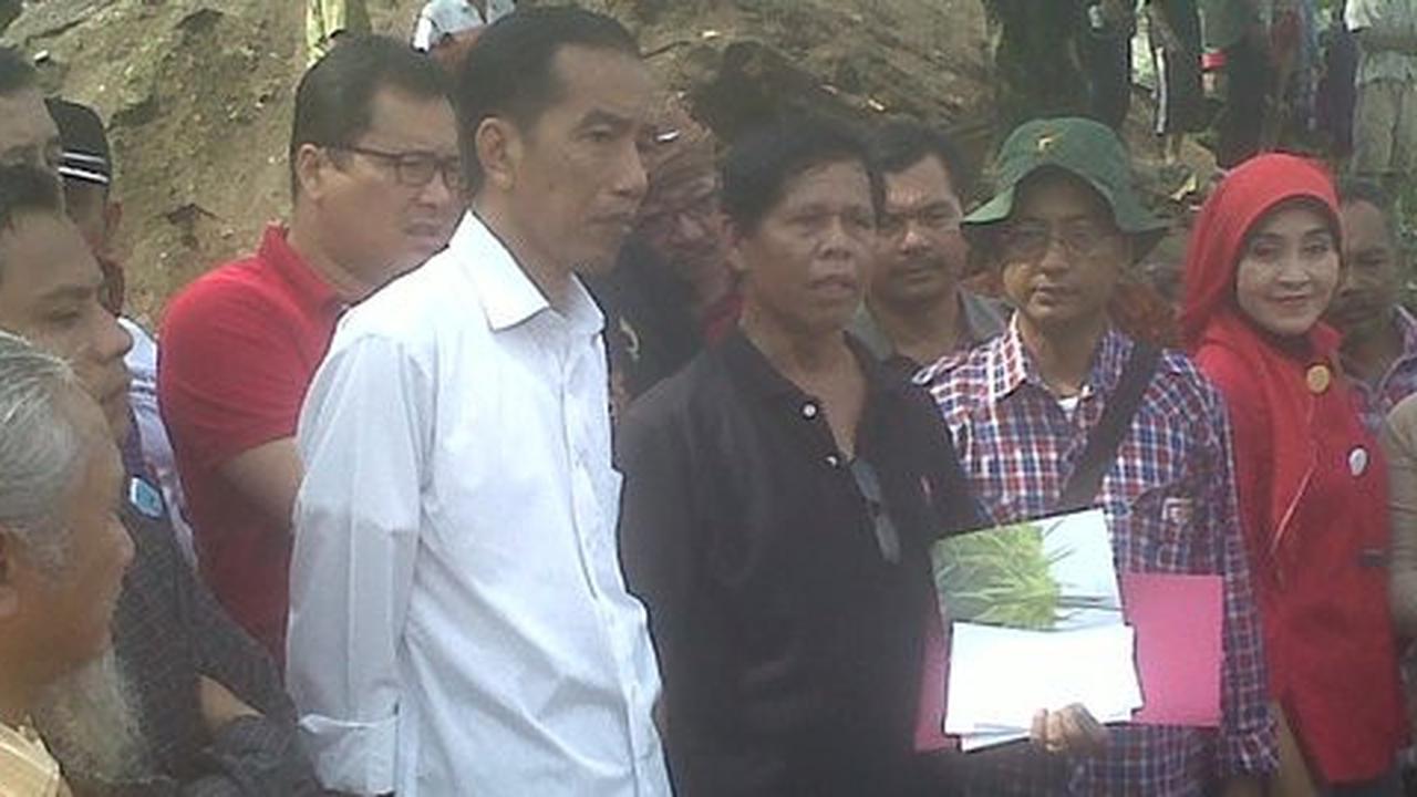Ke Istana Bogor, Jokowi bagi-bagi duit ke warga sebesar Rp 100 ribu
