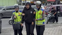 Di Balik Sirine dan Air Mata, Sehari Bersama Polwan Satlantas Penjaga Kota Bandar Lampung