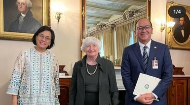 Menteri Keuangan (Menkeu) Sri Mulyani, membagikan momen pertemuan bilateral dengan Menteri Keuangan Amerika Serikat (AS) Janet Yellen. (Instagram @smindrawati)