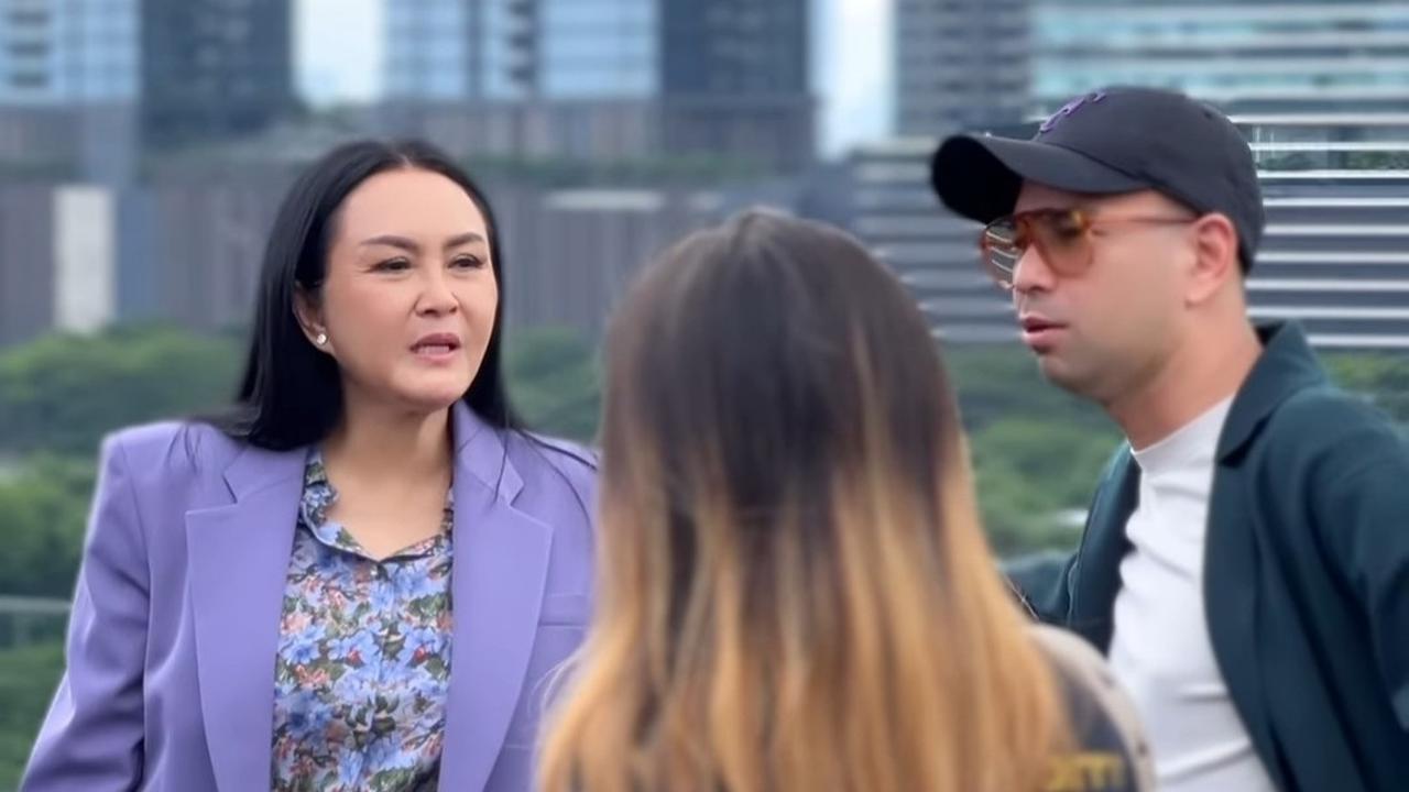 Postingan Atiek Nur Wahyuni langsung dibanjiri komentar dari netizen. Tak sedikit yang meminta Ivan Gunawan kembali ke&nbsp; program Brownis.<br>