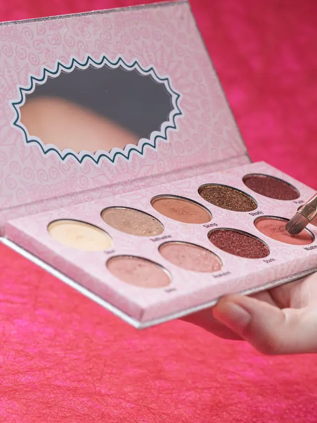 Tren Make Up Glowing Kayak Habis Mandi, Ini 8 Jenis Produk yang Perlu Kamu Siapin!