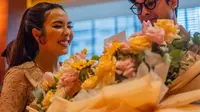 Potret Mesra Gisella Anastasia di Premiere Film 'Siapa Dia', Cinta Brian Setia Mendampingi (sumber: Instagram/cinta_brian )