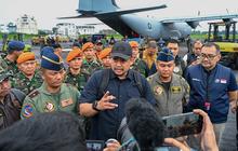 Gubernur Bobby Nasution Terbang Bawa Logistik dan Obat-obatan ke Tapteng dan Sibolga yang Masih Terisolir