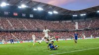 Laga uji coba antara Real Madrid kontra AC Milan disesaki banyak penonton. (Johann GRODER / EXPA / APA / AFP)