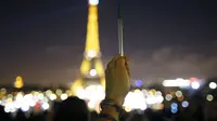Hormati Korban Teror Charlie Hebdo, Menara Eiffel Gelap Gulita