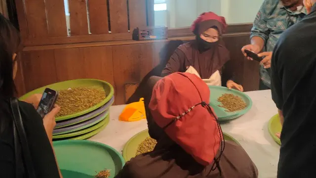 Pabrik Teh Sosro,  PT Sinar Sosro Gunung Slamat di Kecamatan Slawi, Kabupaten Tegal, Jawa Tengah. (Liputan6.com/Henry)