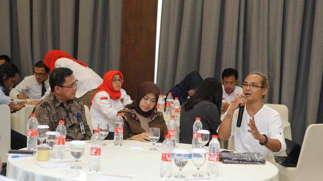 Ferry Sugeng Santoso – Alam Batik