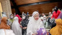 Ketua DPR RI Puan Maharani bersama keluarga melaksanakan Salat Idulfitri di Masjid At-Taufiq, Lenteng Agung, Jakarta Selatan, Sabtu (22/4)/Istimewa.
