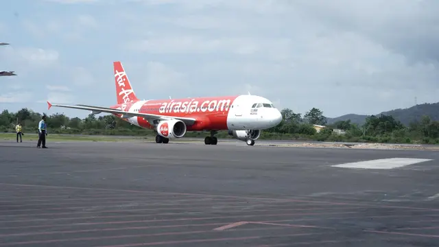 Penerbangan Perdana AirAsia Rute Kuala Lumpur - Labuan Bajo Angkut 169 Penumpang dari Malaysia, Buka Jalan Tambah Wisman