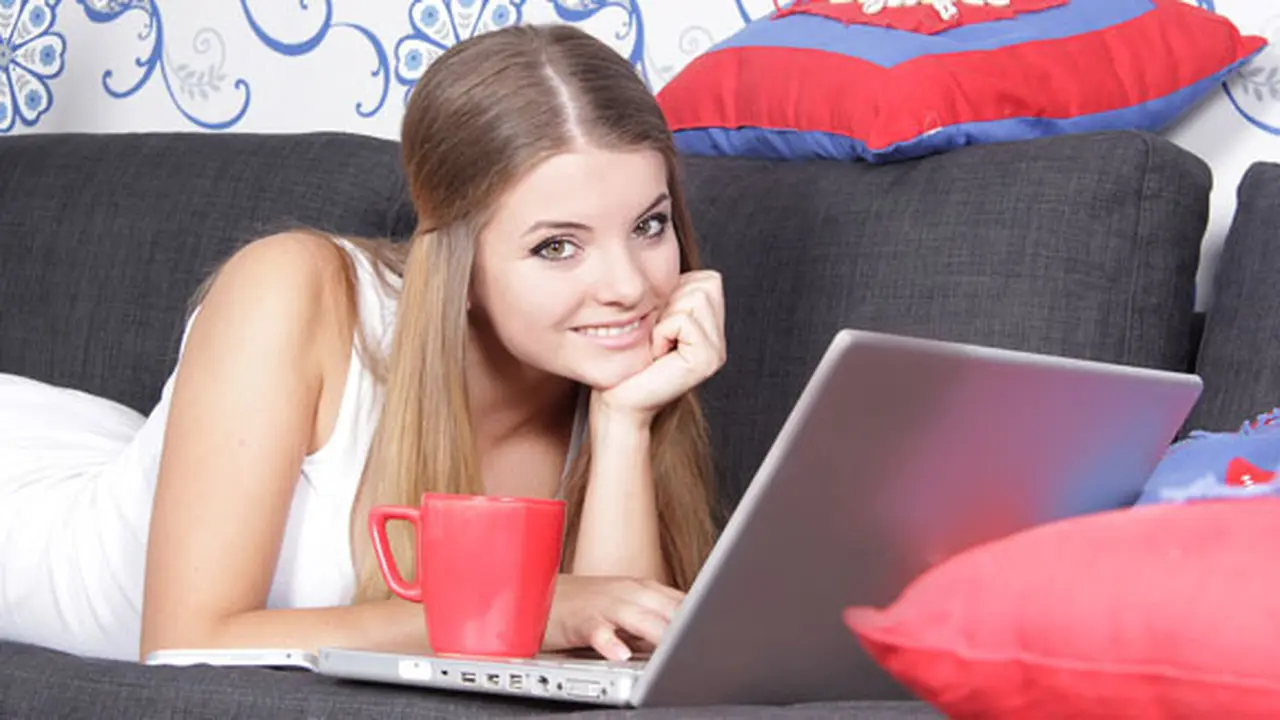 (c) shutterstock