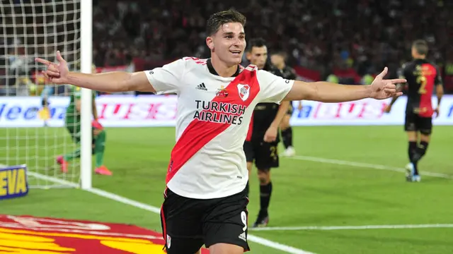 Foto: 5 Pemain dengan Klausa Pelepasan yang Rendah dan Tanpa Syarat yang Aneh-aneh, termasuk Wonderkid Barcelona Gavi, Sinyal Bakal Dilepas?