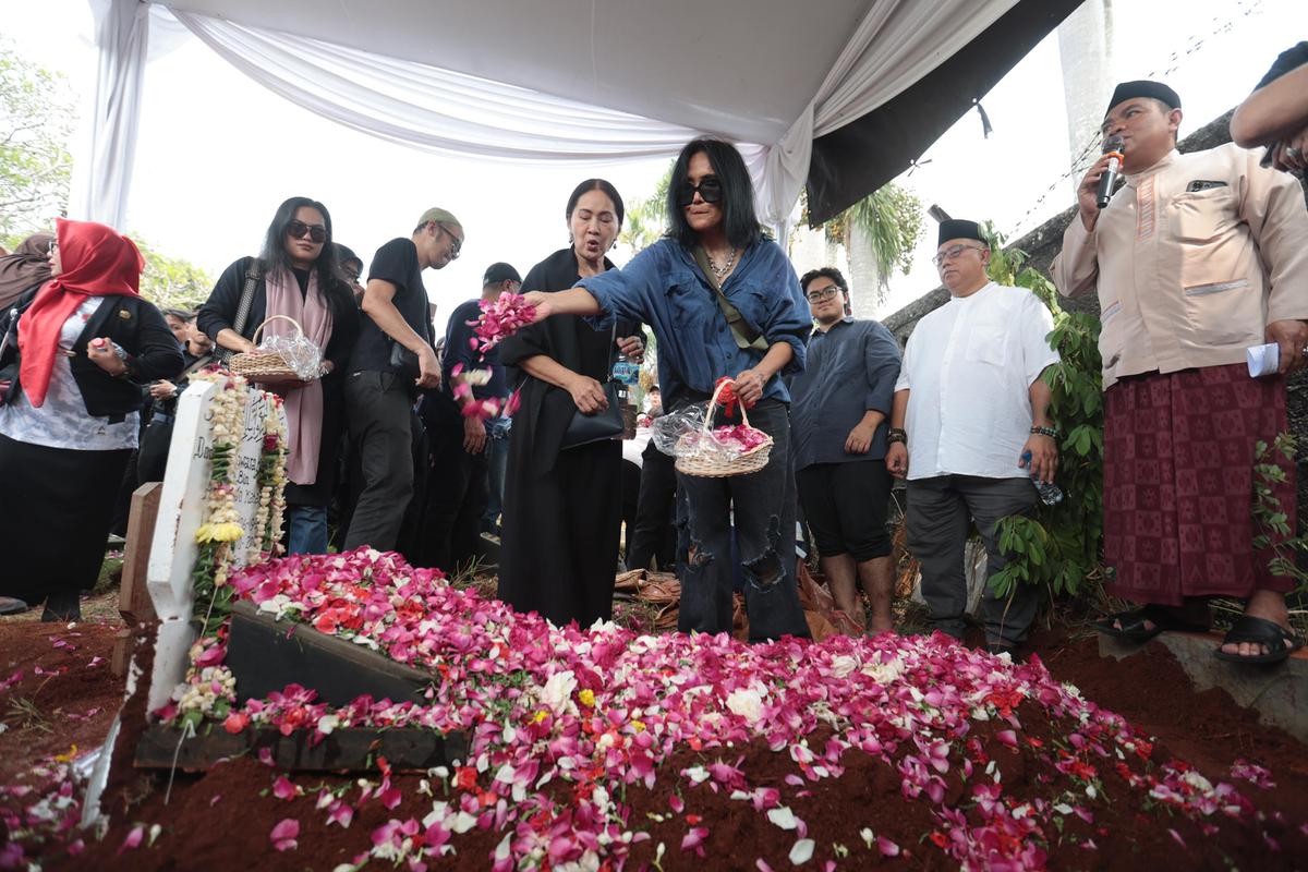 Suasana Haru Selimuti Pemakaman Doddy Katamsi