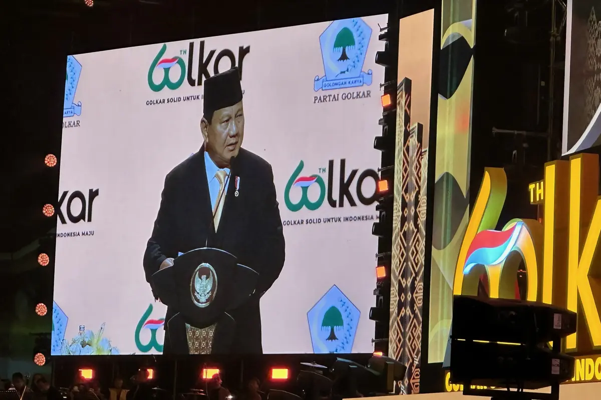 Presiden Prabowo Subianto menghadiri acara puncak Hari Ulang Tahun (HUT) ke-60 Partai Golkar di Sentul, Bogor, Jawa Barat (Liputan6.com/Nanda Perdana Putra)