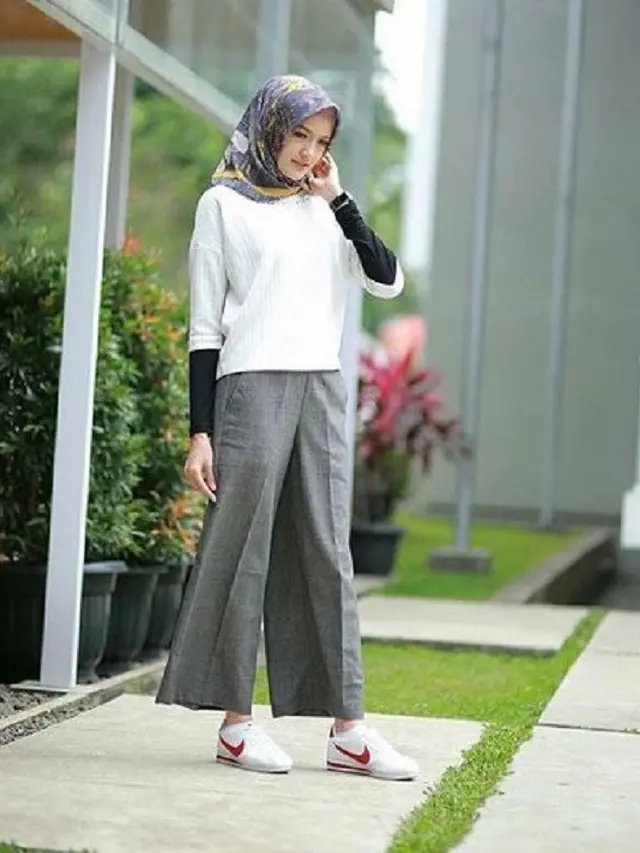 [Bintang] Celana Palazzo, Fashion Item Andalan Hijabers yang Ingin Tampil Lebih Modern