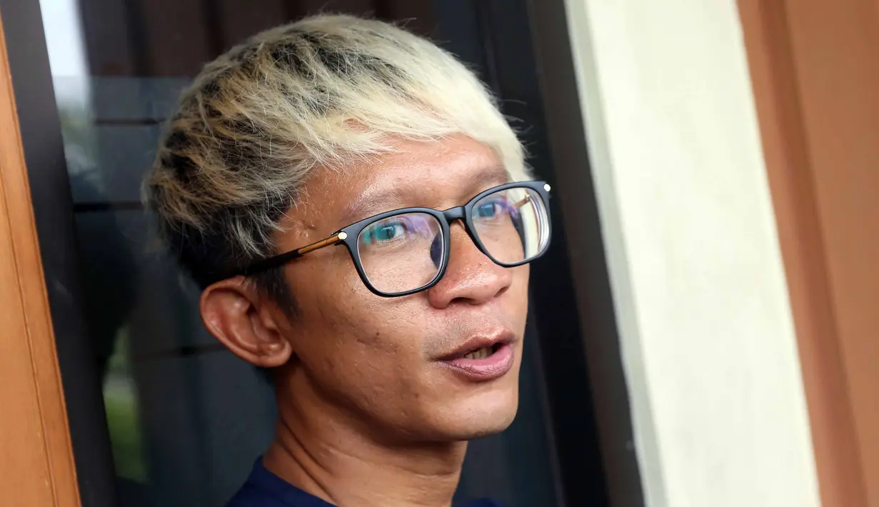 Pemeran dalam film The Wedding & Bebek Betutu menegaskan dengan berakhirnya sidang cerai tidak lagi menyimpan rasa sesal dan amarah. Seperti diketahui saat sedang proses cerai, keduanya saling lempar pernyataan. (Nurwahyunan/Bintang.com)