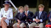 Pangeran William dan Kate Middleton ternyata mencontek Putri Diana saat mendidik anak-anaknya (Alastair Grant/AP Files)