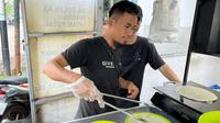 Planet Kebab yang berlokasi di halaman parkir gerai Alfamart wilayah Jakarta.
