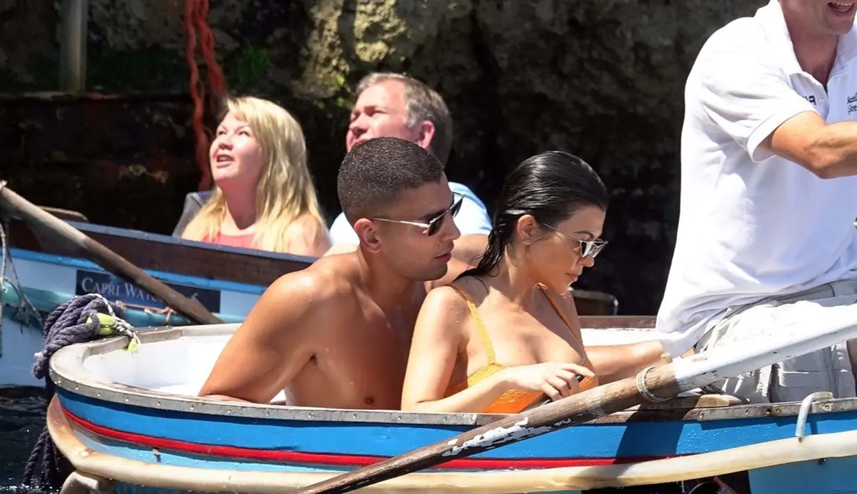 Kini keduanya tengah liburan dan menghabiskan waktu di Italia. (Popsugar)