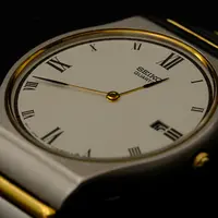 Jam tangan. (Foto: Bruno Glätsch from Pixabay )