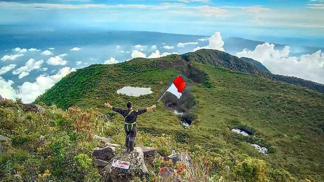 Pesona Gunung Talamau di Sumatera Barat.