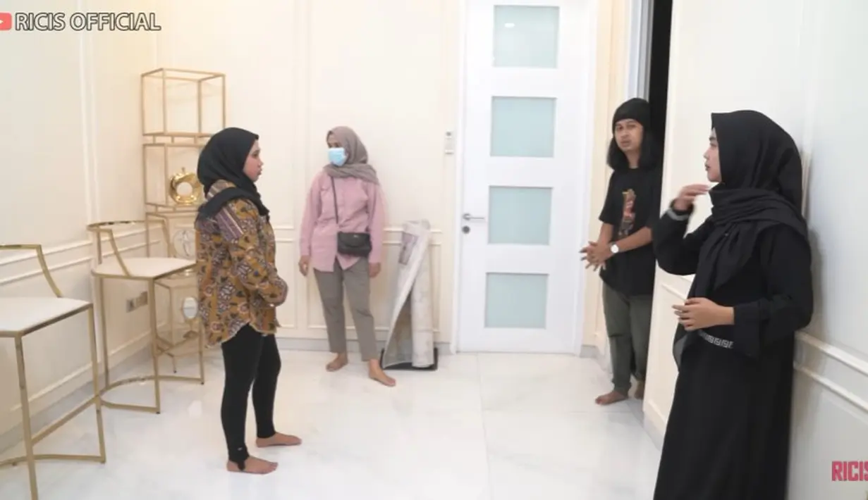 Rumah Ria Ricis direnovasi