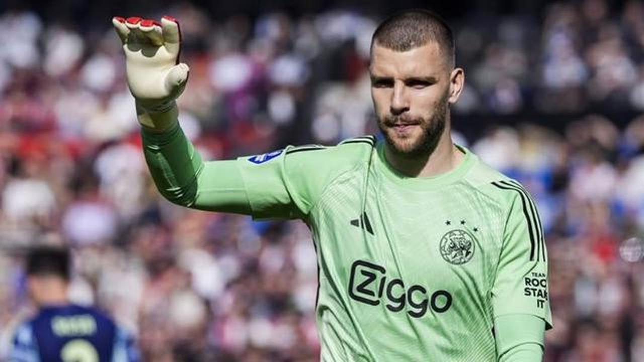Rapor Maarten Paes yang Jadi Andalan Ajax di Eredivisie: Ketiban Berkah dari Badai Cedera, Bakal Tetap Jadi Pilihan Utama Musim Depan