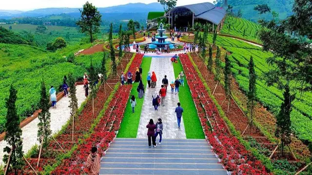 7 Potret Wahana D'Castello Subang, Wisata Taman Bunga Baru Milik Dewi Perssik