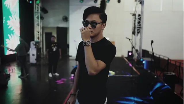 [Bintang] Rizky Febian