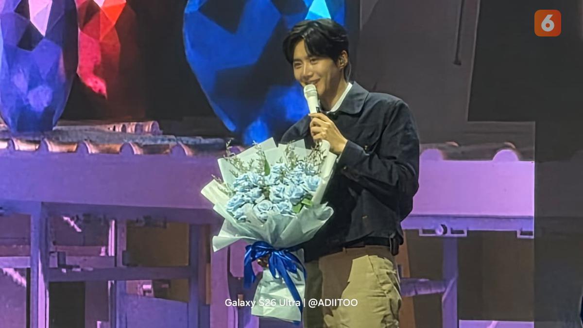 Kim Seon Ho Cerita Proyek Terbaru dan Interaksi Manis dengan Fans di Fan Meeting LOVE FACTORY