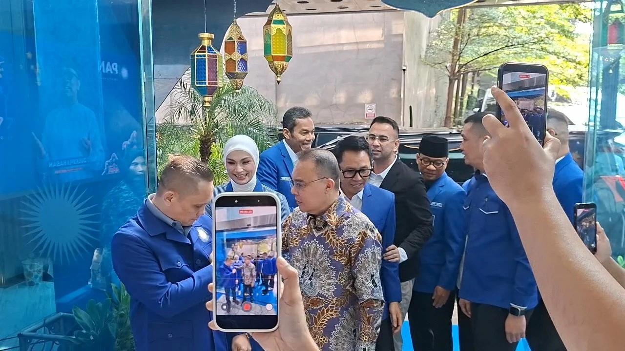Ada Dasco dan Raffi Ahmad di Rakernas, Zulhas: PAN Selalu Setia Bersama Presiden Prabowo dalam Suka dan Duka