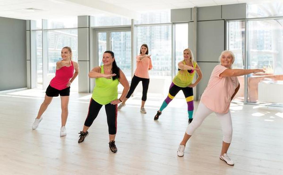 Sering Bingung Bedanya Gym dan Fitness? Penjelasan Sederhana dari Pegiat Kebugaran