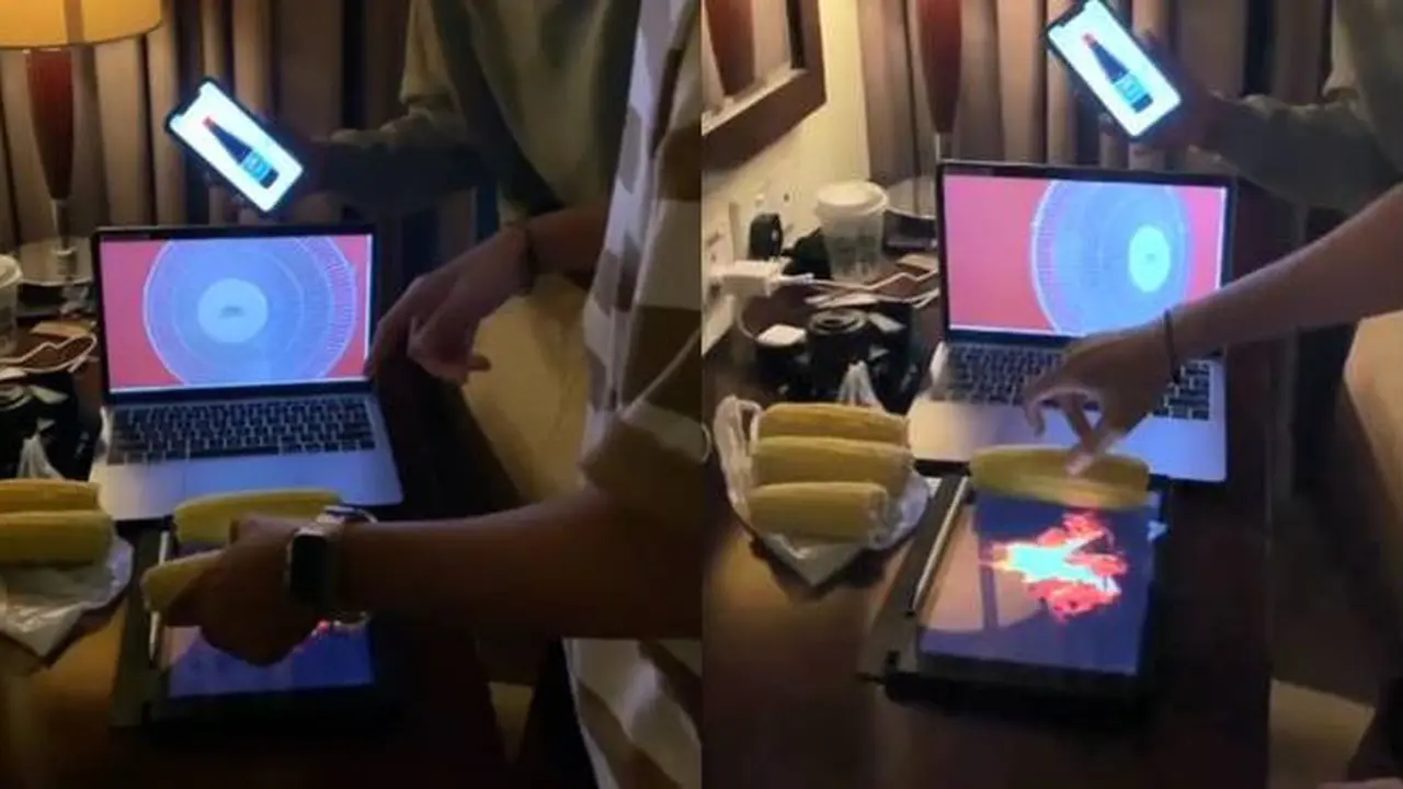 Rayakan Tahun Baru Serba Digital, Aksi Bakar-Bakar Jagung Ini pun Viral