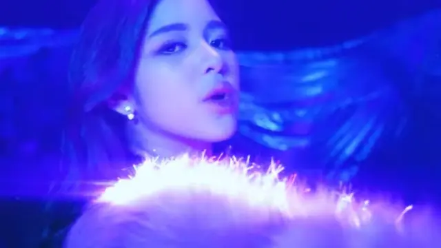 Jadi Sasaran Body Shaming, Ini 8 Pesona Tiara Andini di MV Flip It Up