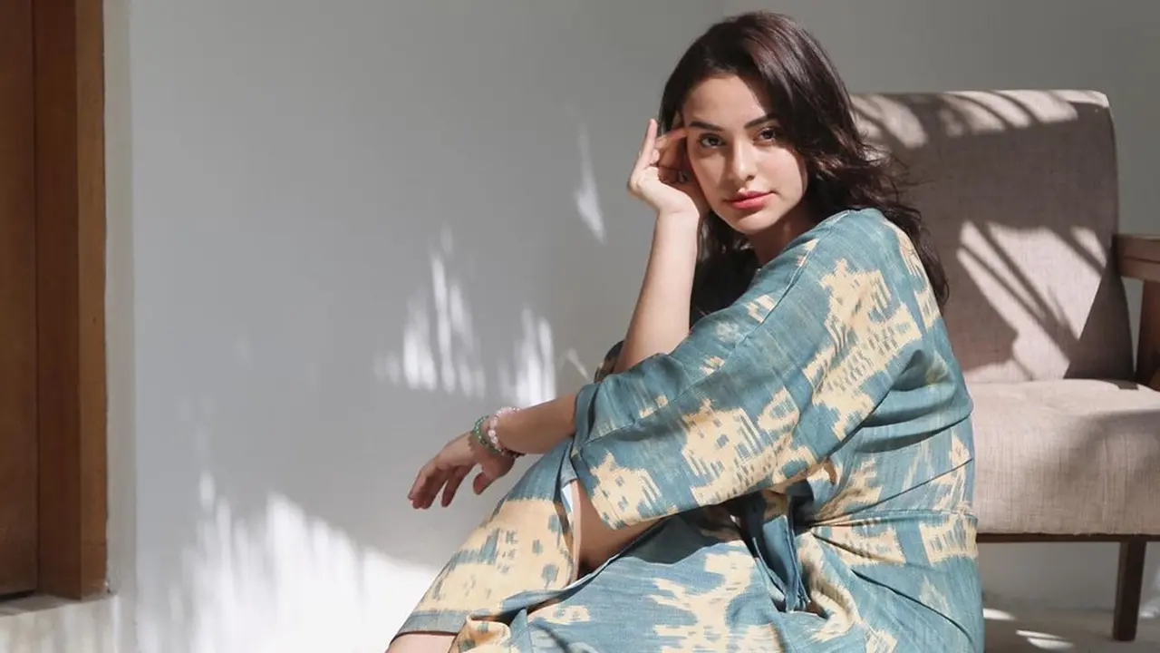 FOTO: Gaya Nora Alexandra dengan Balutan Jumpsuit, Tampil Santai