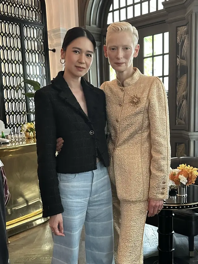 Laura Basuki artis Indonesia yang hadir di acara Chanel Singapore. [@laurabas]