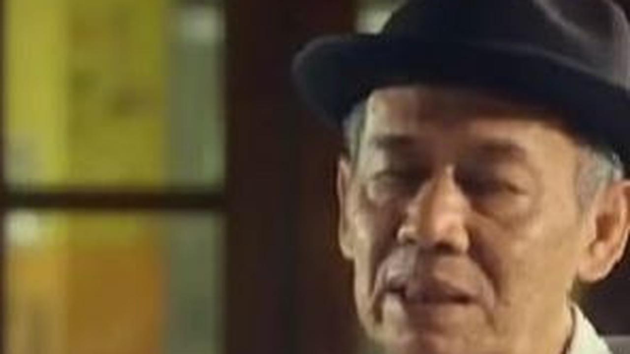 Kisah Perjuangan Ahmad Tohari, Memilih Pulang ke Kampung Halaman untuk Kembangkan Budaya Banyumas