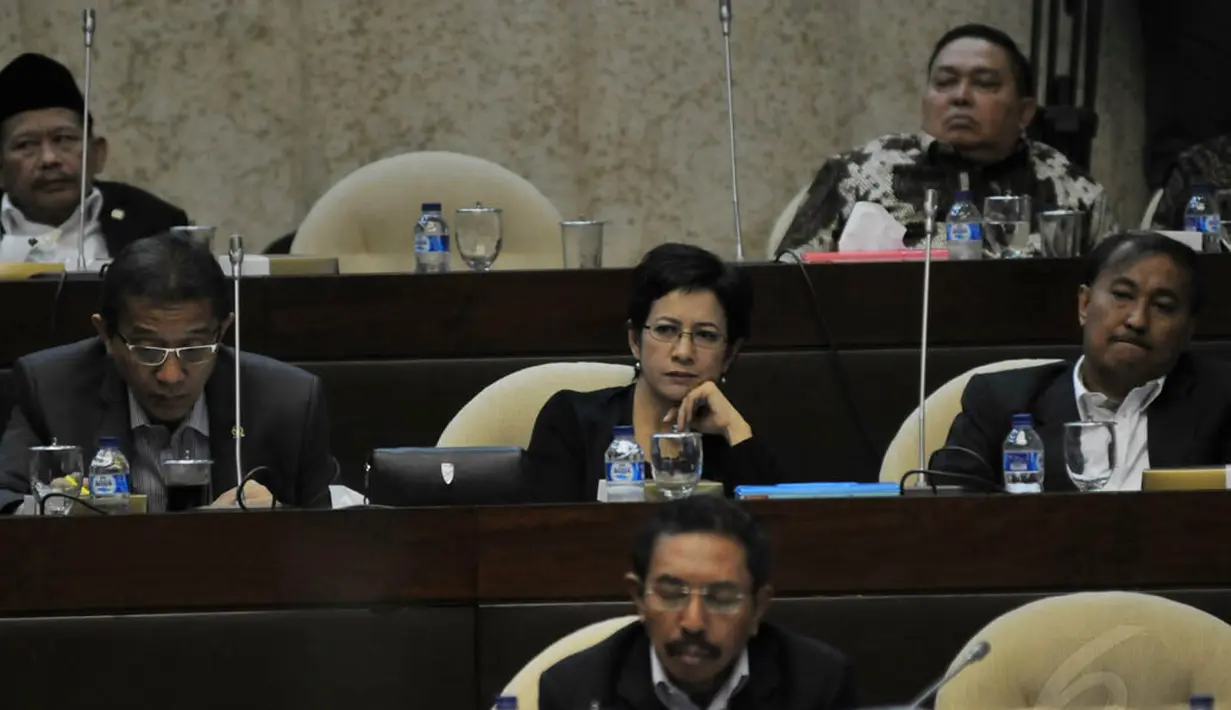 Dalam rapat ini, sejumlah anggota Komisi II DPR menyatakan dukungannya terhadap rencana pembentukan panitia khusus (pansus) pemilihan presiden (pilpres), Jakarta, (1/9/14). (Liputan6.com/Johan Tallo)