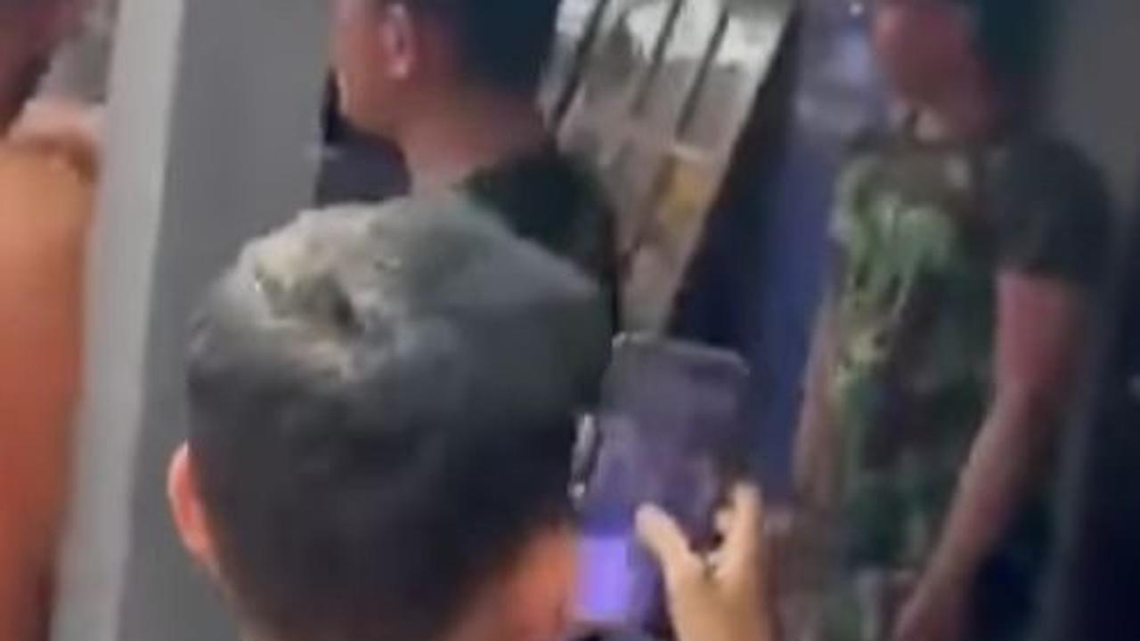 Pria Berkostum TNI di Palembang Mengamuk Gara-Gara Kesal Dengar Musik Lomba 17-an